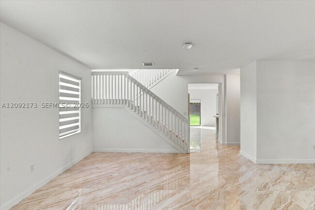 Building Photo - 336 NE 210th Way
