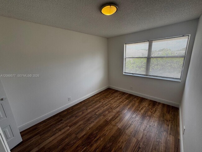 Building Photo - 16413 Grape Way