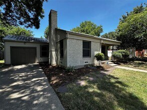 Building Photo - 6458 Camp Bowie Blvd