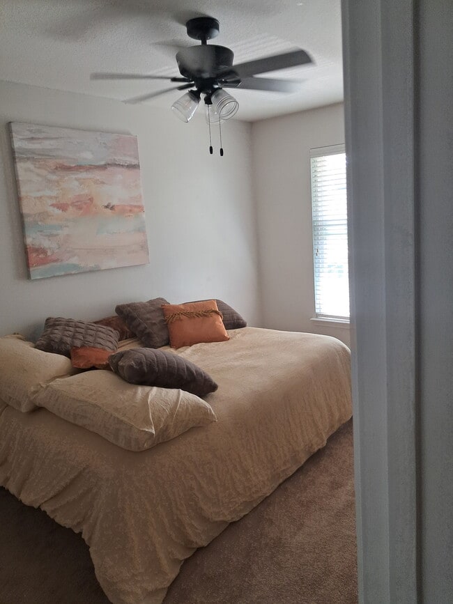 Building Photo - 317 Sand Oak Blvd