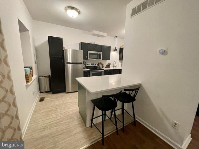 Building Photo - 301 N Darlington St