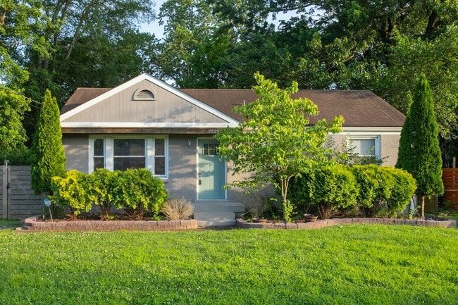 Building Photo - 2129 Crystal Dr