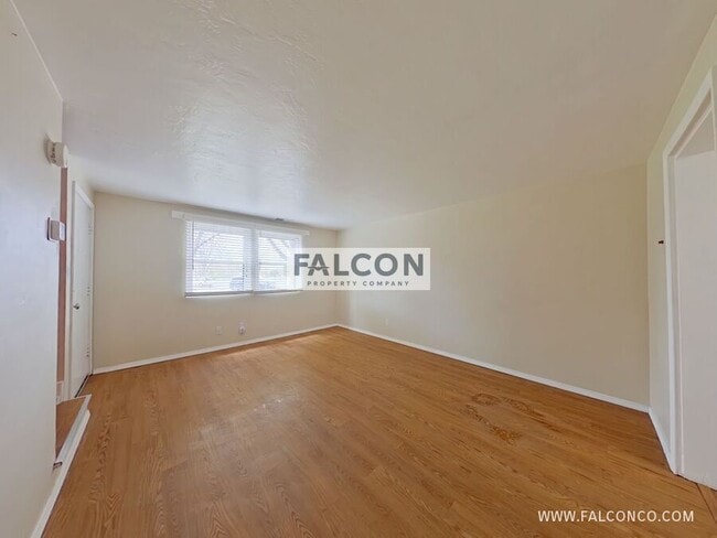 Building Photo - 2431 Paseo Rd