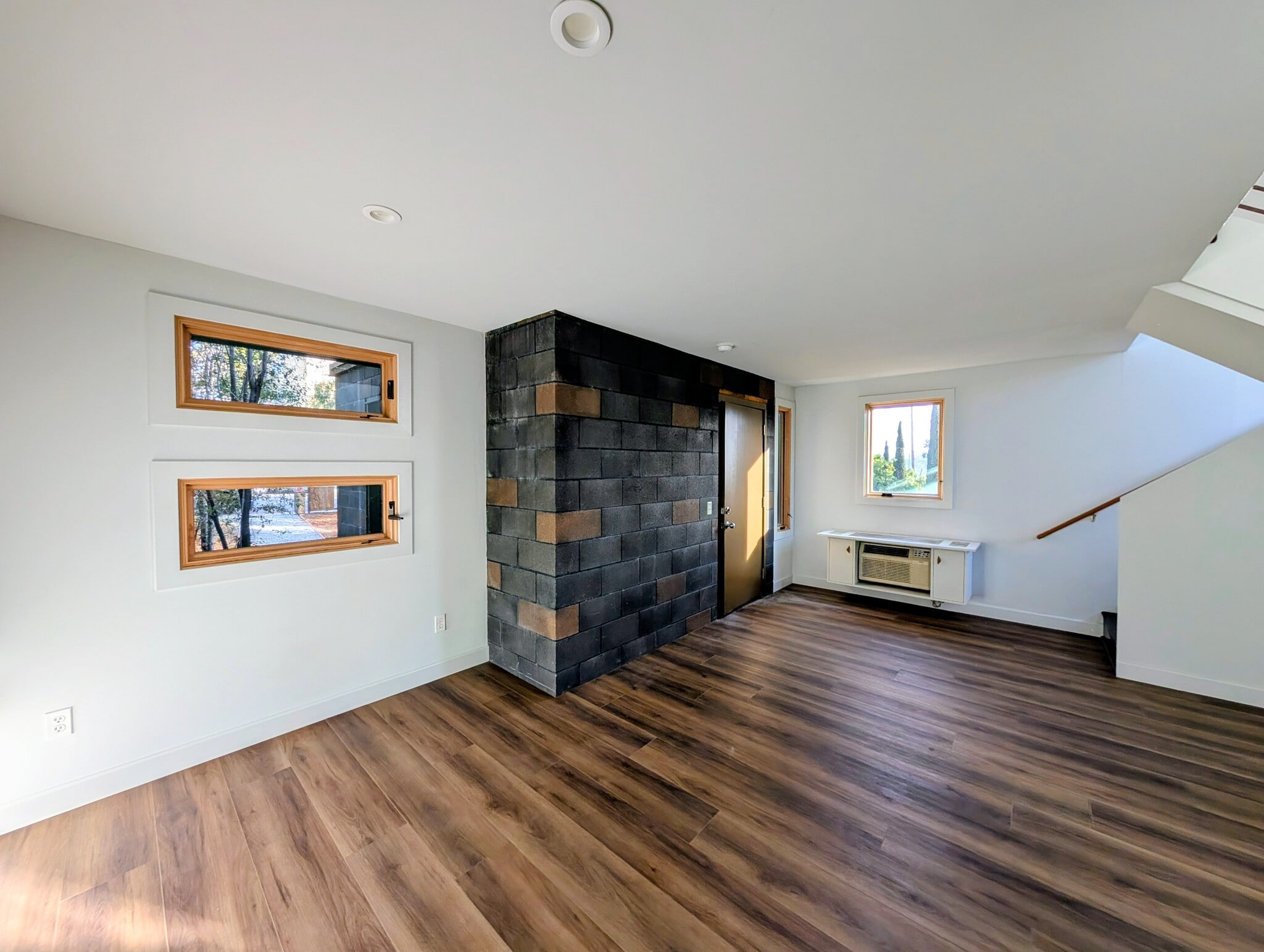 Building Photo - 3363 C St