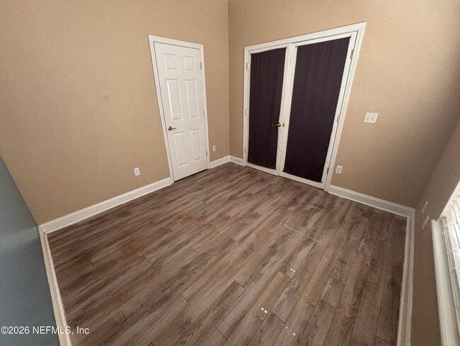 Building Photo - 14160 Fish Eagle Dr W