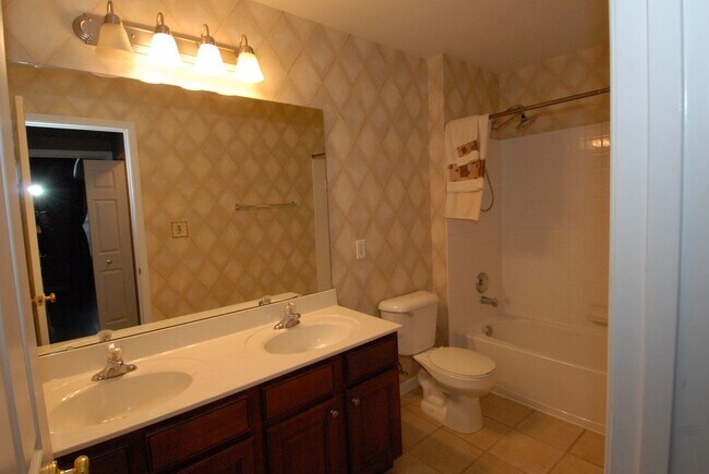 Building Photo - Wentzville/Lake St louis/St charles Area