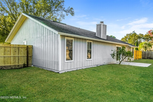 Building Photo - 11023 Poppins Ct