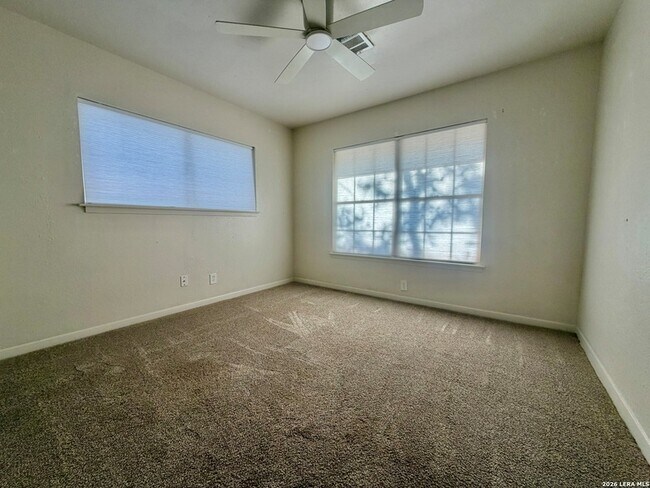 Building Photo - 115 Encino Grande St