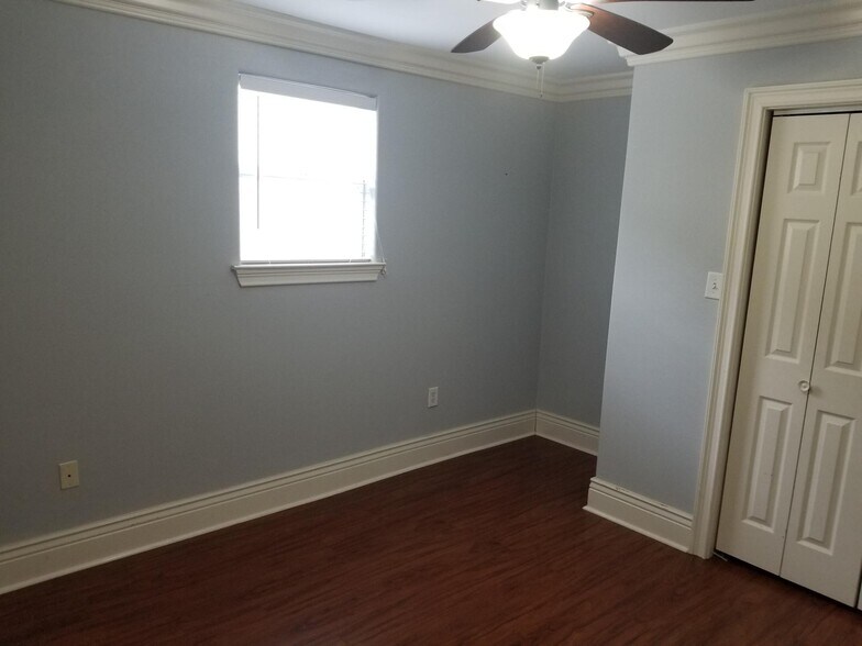 Second bedroom - 1023 General Taylor
