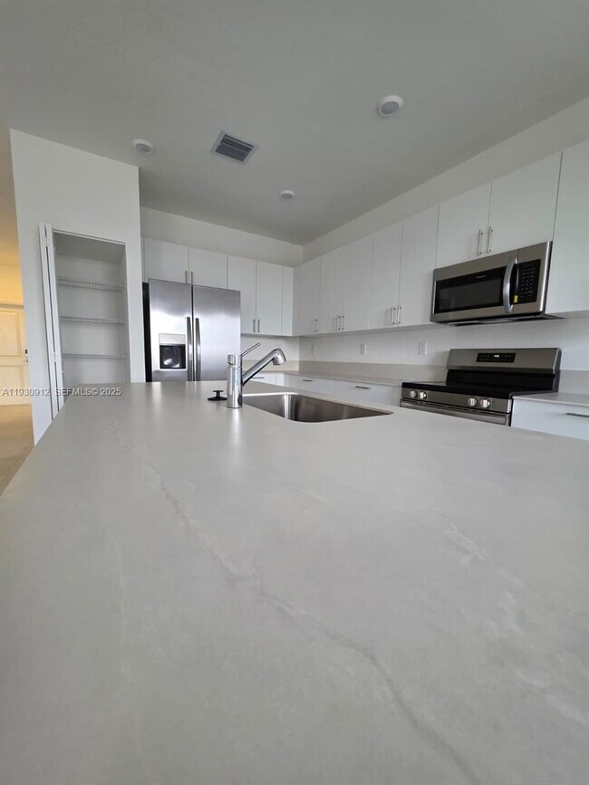 Building Photo - 19571 SW 339th St