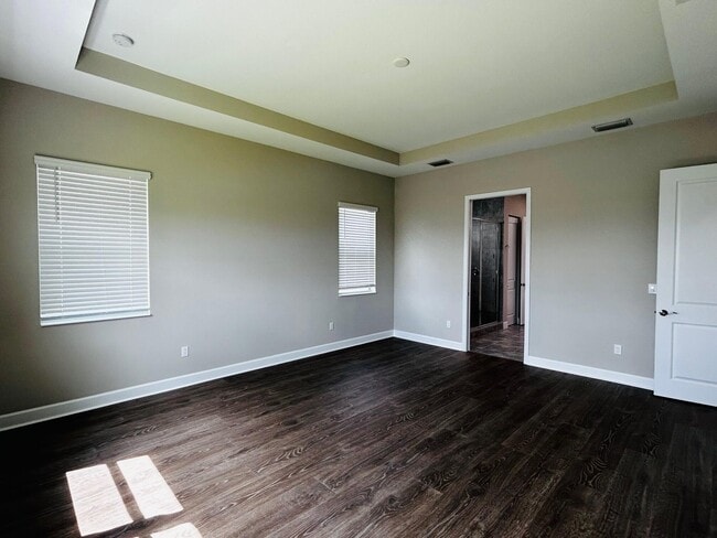 Building Photo - 5468 Pecan Dr