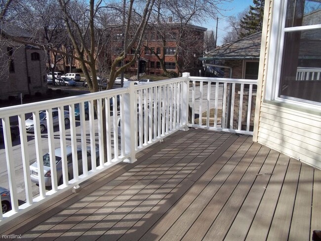 Building Photo - 2408 E Park Pl