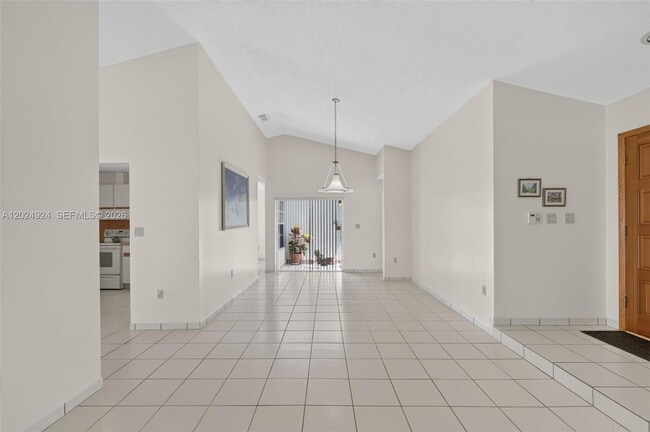 Building Photo - 13440 SW 28th St