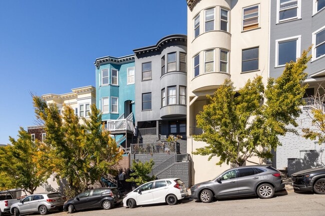 Building Photo - 558-560 Greenwich Street (1067r)