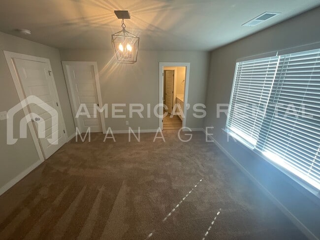 Building Photo - 289 Buckhorn Cir