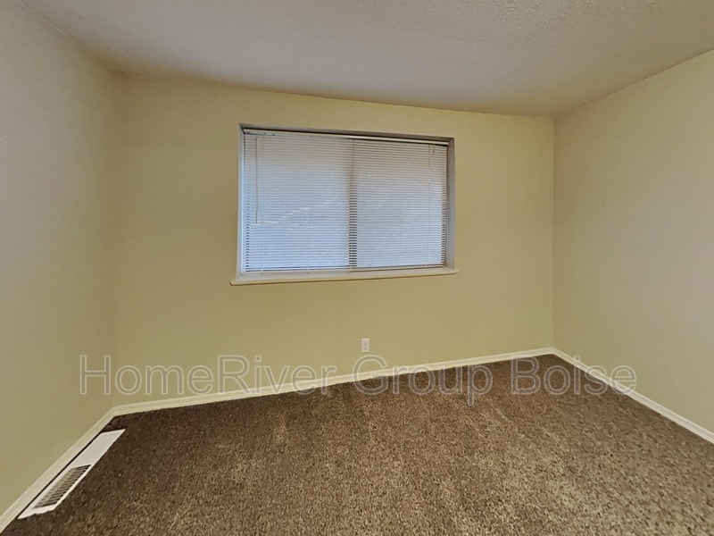 Building Photo - 3687 S Gekeler Ln