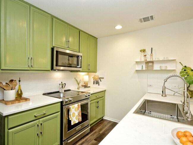 Building Photo - 6709 Sunderland Trail