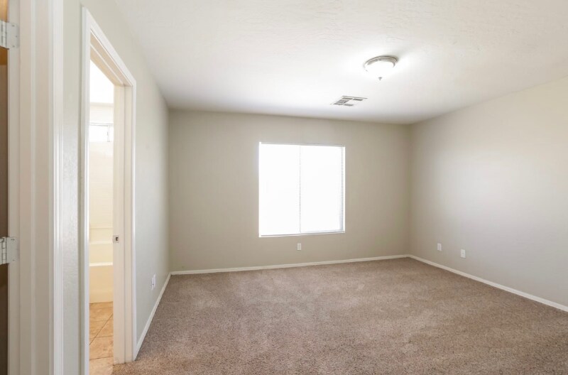Building Photo - 3044 W Chanute Pass