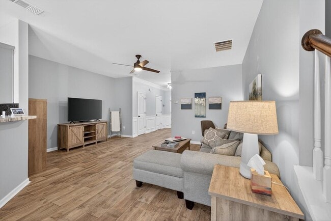 Building Photo - 256 Valley Xing