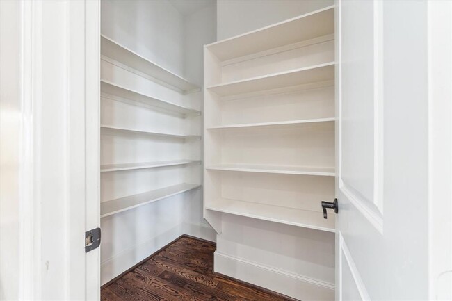 Building Photo - 3917 Gramercy St