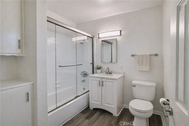 Building Photo - 1835 W Crestwood Ln