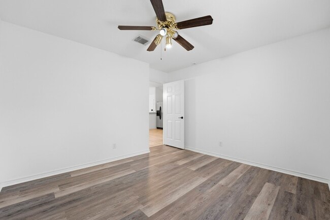 Building Photo - 12322 Royal Lake Dr