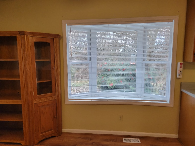 Building Photo - 2726 Riverside Rd