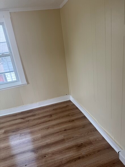Primary Photo - 40 Ashburne St