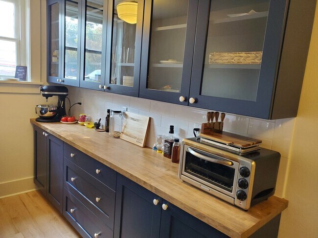 Building Photo - Laurel220 (KC-JF)