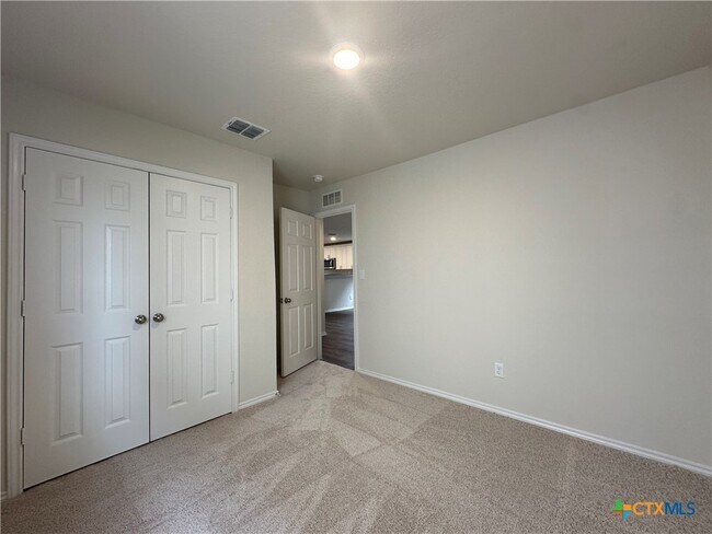 Building Photo - 537 Autumn Blaze