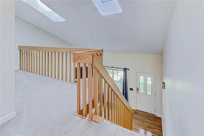 Building Photo - 1285 Courtney Dr