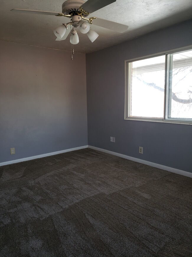 Building Photo - 1894 S Foothill Dr