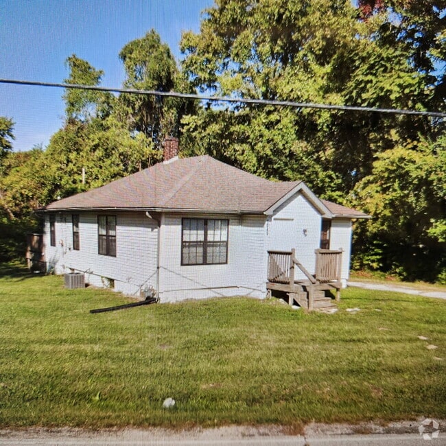 Building Photo - 1049 Hollywood Heights Rd