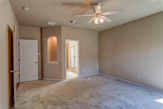 Building Photo - 10816 Pall Mall Dr
