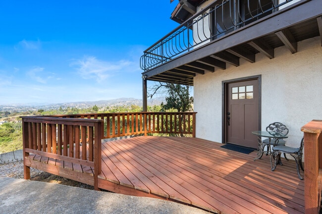 Primary Photo - 897 Van Horn Way