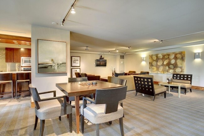 Building Photo - 401 S 1st St