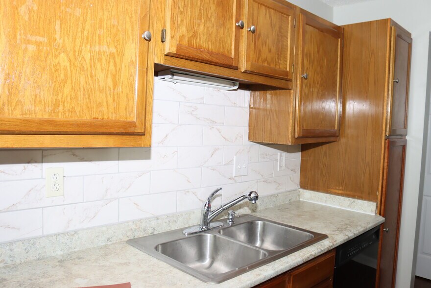 Building Photo - 1057 Stones Throw Dr NW