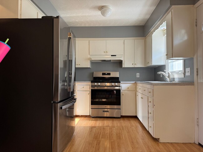Building Photo - Charming Midtown 3BR Near Benson & UNO for...