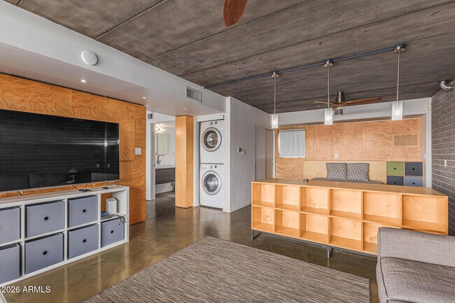 Building Photo - 7601 E 2nd St