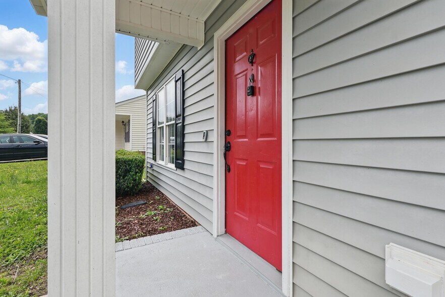 Building Photo - 5408 Gunnette Dr