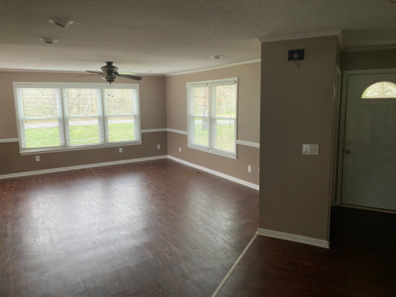 Building Photo - 391 Mortons Lake Rd