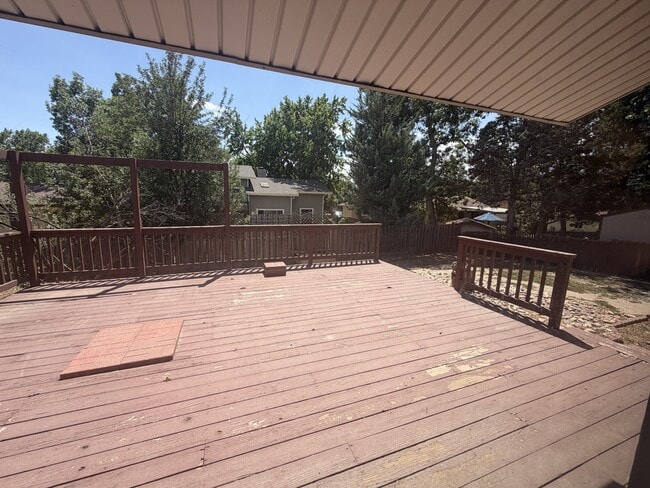 Building Photo - 3819 Midsummer Ln S