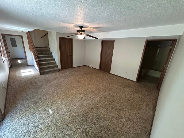 Building Photo - 1030 Oak Forest Dr