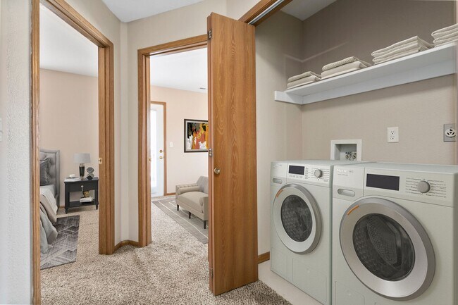 Building Photo - 1304 Crosswinds Ct