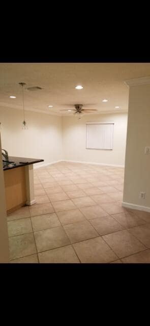 Building Photo - 3256 Commodore Ct