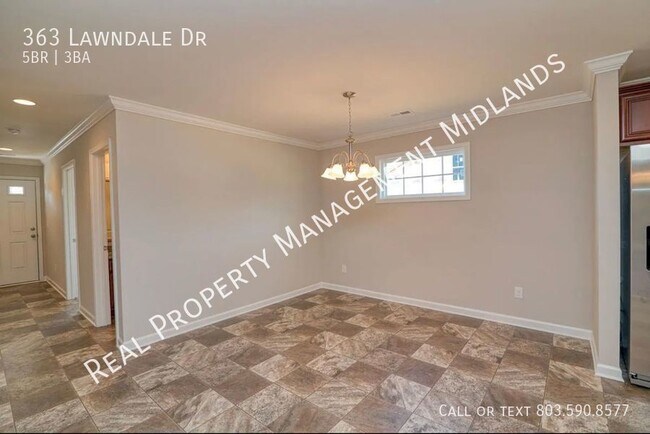 Building Photo - Luxurious Living in the Heart of Heather H...