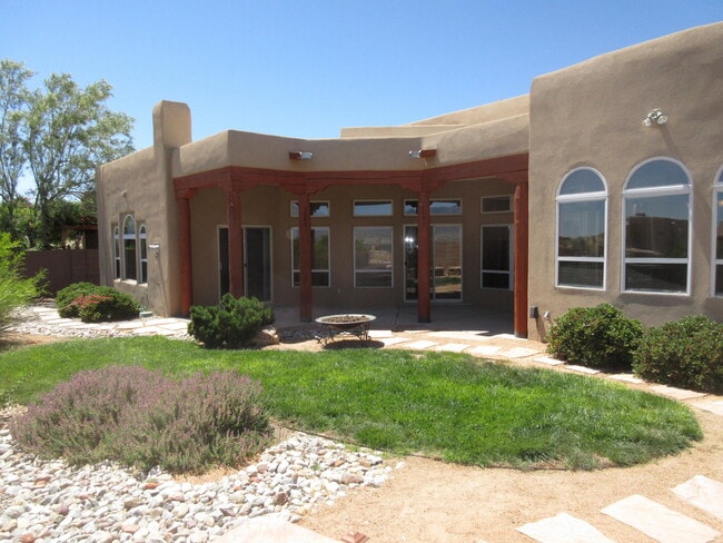 Building Photo - 1312 Tiffany Ln SE