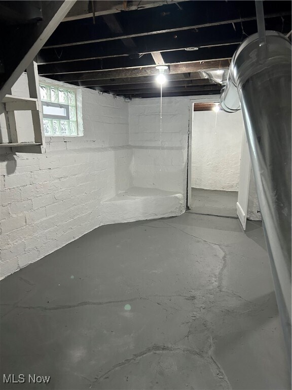 Building Photo - 15630 Holmes Ave