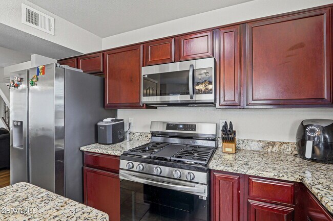 Building Photo - 4613 Al Hernandez St