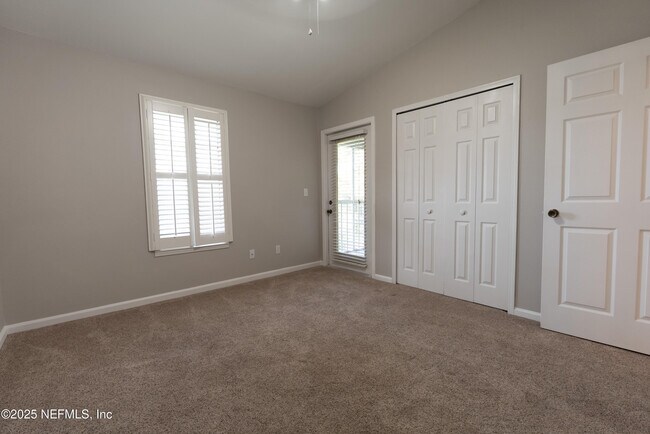 Building Photo - 800 Ironwood Dr
